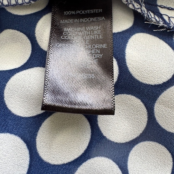 Express Long Sleeve Portofino Shirt for Women - Picture 5 of 6